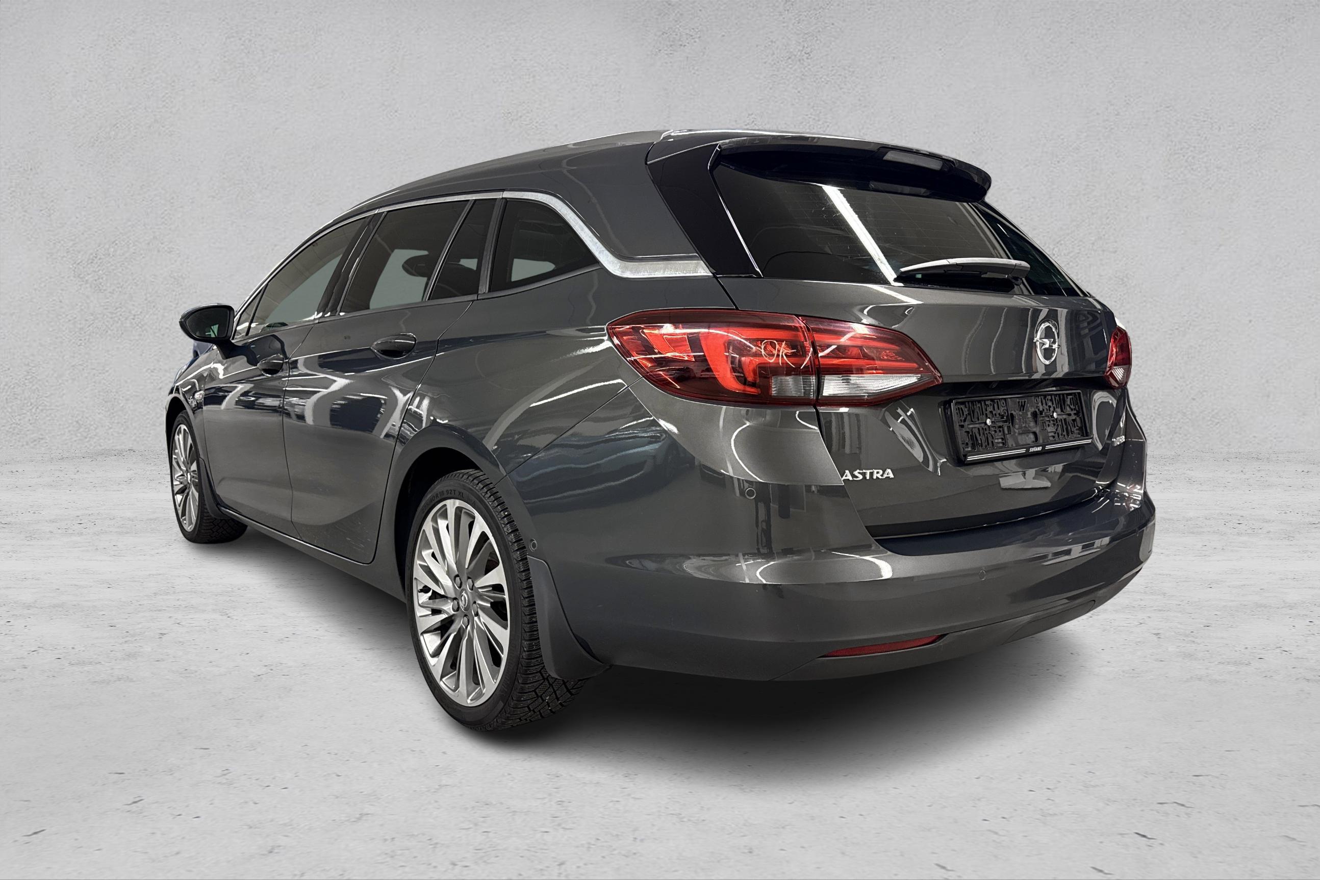 Thumnail bilde 2 av Opel Astra Sports Tourer