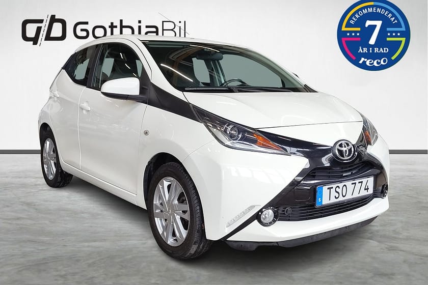 Bild 2 av Toyota Aygo 5-dörrar 1.0 VVT-i X-Shift Automat X-PLAY Back Kamera