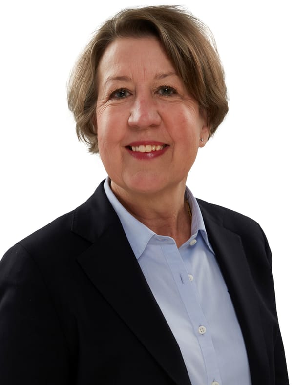 ANNELI PETERSSON - Ekonomiansvarig