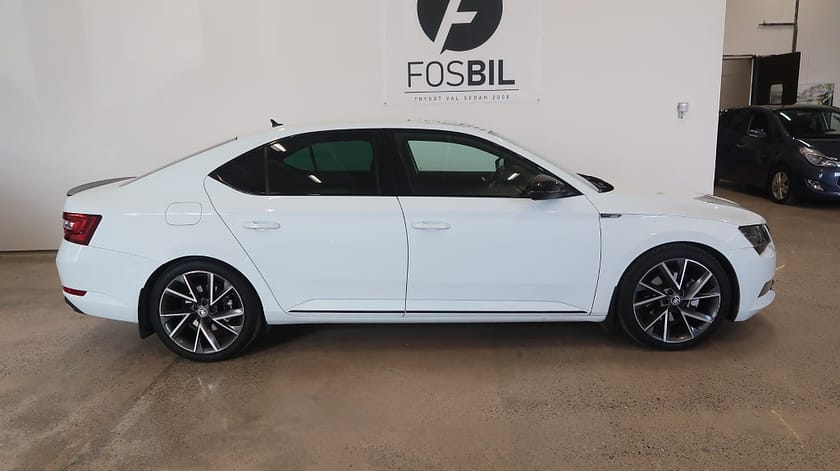Bild 3 av Škoda Superb Skoda *RÄNTEKAMPANJ 3.45%*2.0 TDI 4x4 Sportline Värmare-SoV