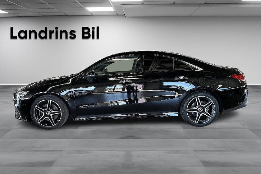 Bild 4 av Mercedes-Benz CLA 200 d / AMG Line Premium Plus/ Glastak / Nightpackage