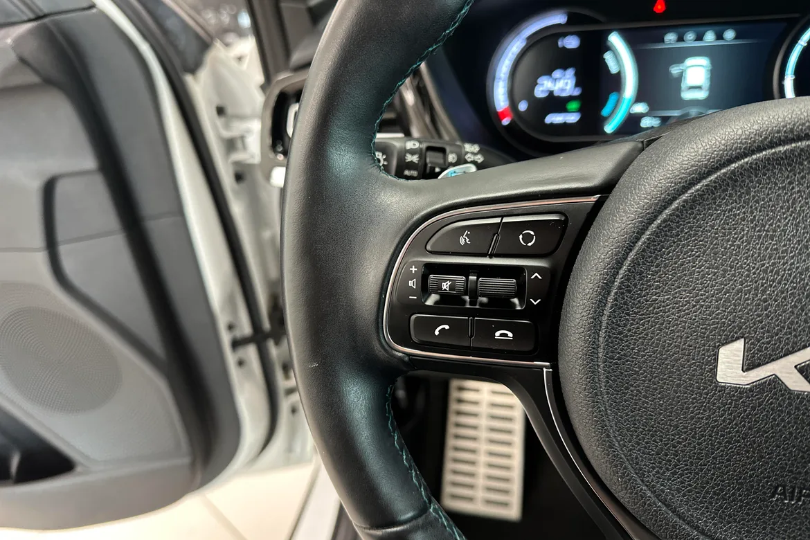 picture of a car