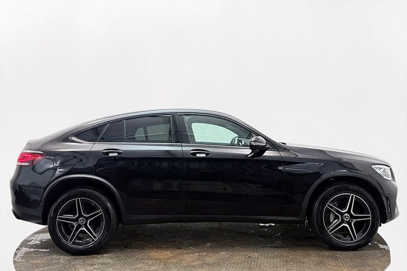 Bild 5 av Mercedes-Benz GLC 300 e Coupé 4MATIC 4M AMG Drag Navi Kamera Läder MOMS 320hk