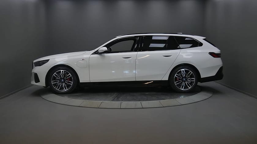 Bild 4 av BMW 530e xDrive Touring Touring/M-Sport PRO/360/HuD/Drag