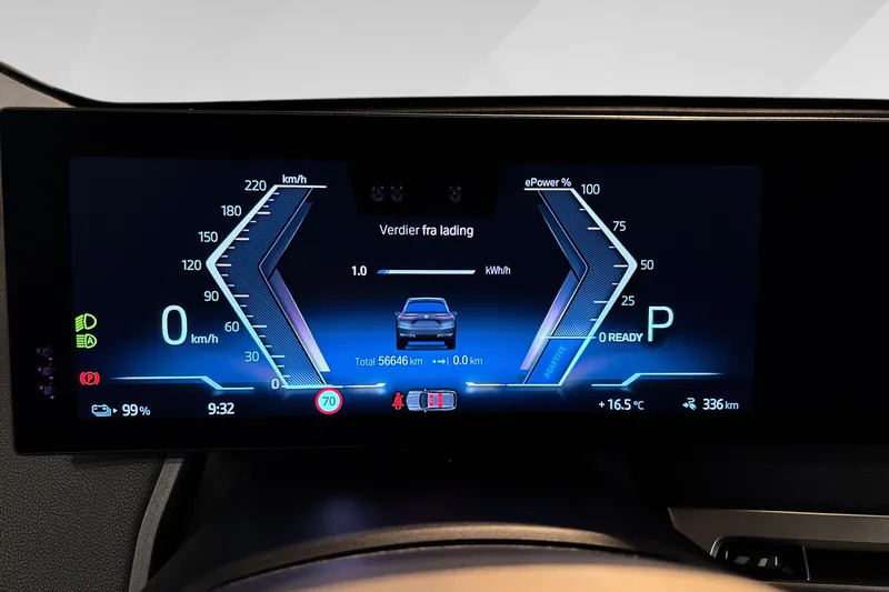 BMW iX xDrive40 bilde 13