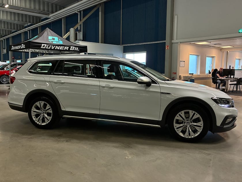 Bild 2 av Volkswagen Passat Alltrack 2.0 TDI 4Motion | Skinn | Värmare | Drag
