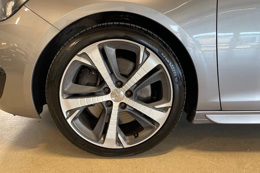 Bild 5 av Peugeot 308 GT SW 2.0 BlueHDi Panorama / Keyless / Drag / Navi
