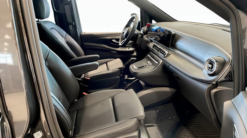Bild 3 av Mercedes-Benz V 250d 4MATIC 3.2t 250 D LÅNG AVANTGARDE 4x4 | Omgående leverans