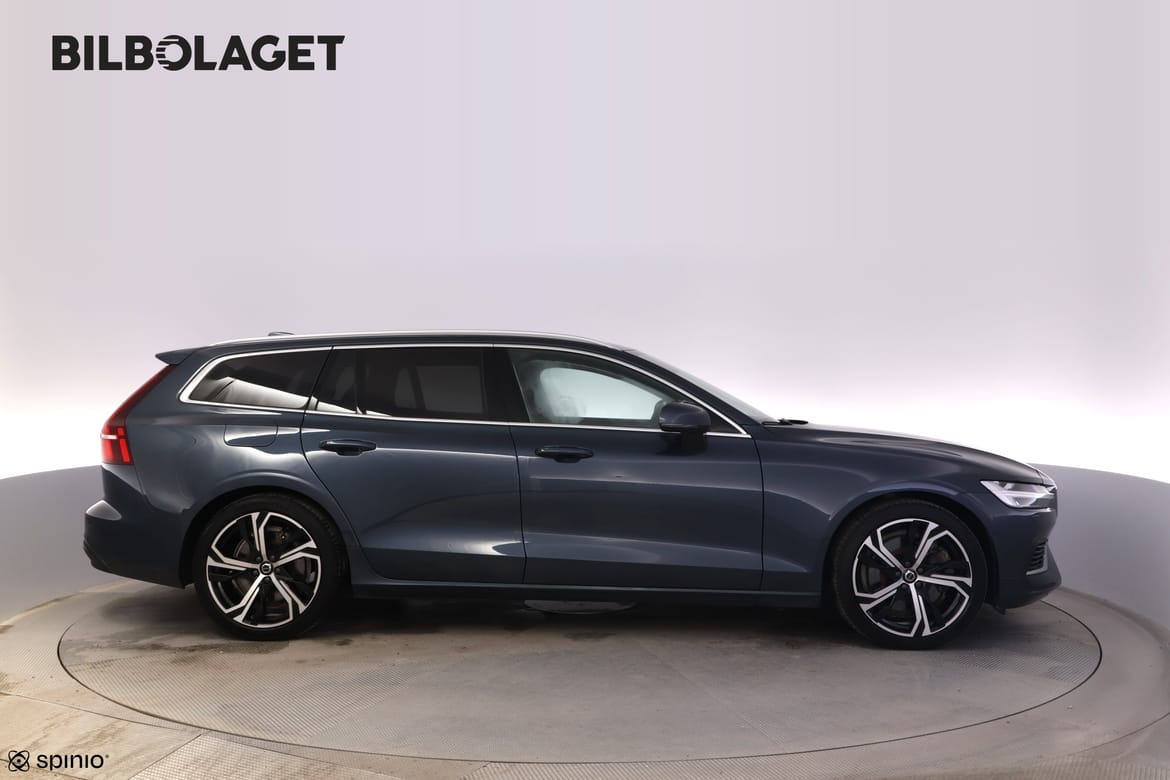 Volvo V60 2023 - miniatyr 2