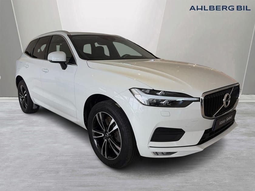 Bild 1 av Volvo XC60 B4 Diesel Momentum Advanced Edt, Teknikpaket, Förarstöd, Dragkrok Halvautomatisk, Parkeringskamera Bak, Navigation