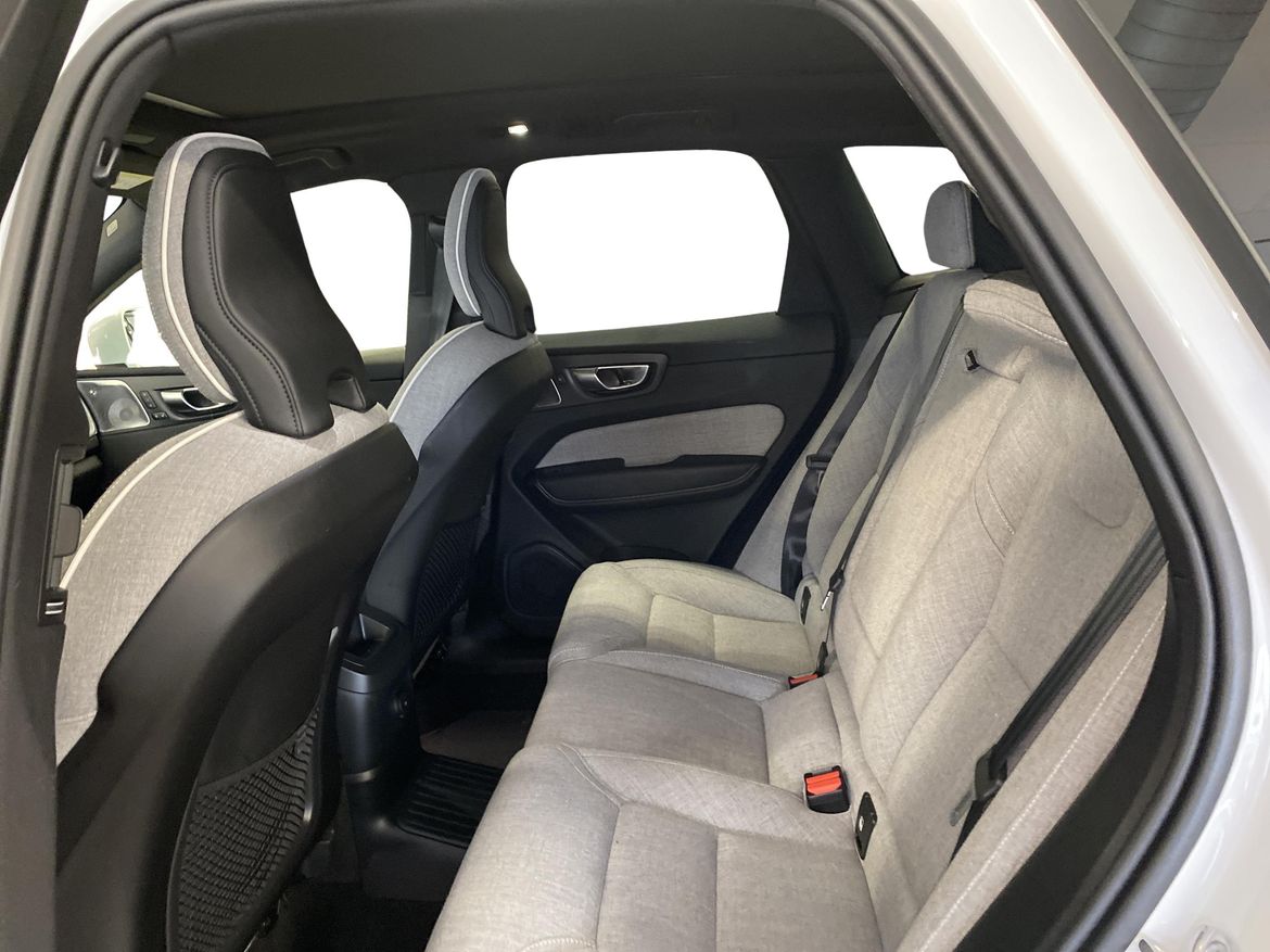 Volvo XC60 2025 - miniatyr 7