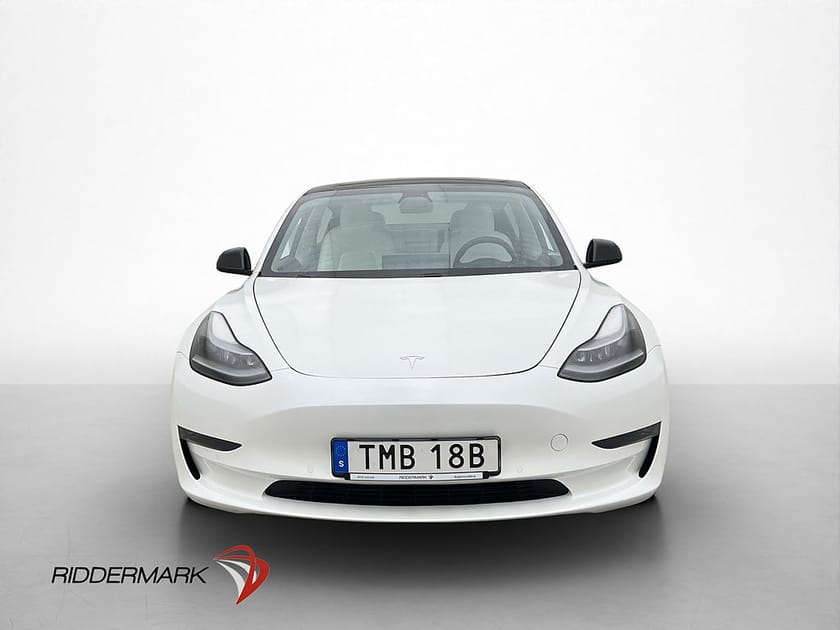 Bild 2 av Tesla Model 3 Performance Svensksåld Ljus-Interiör