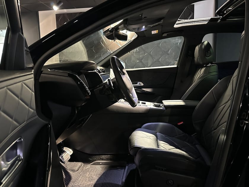 Bild 5 av DS 7 E-Tense 300 4x4 DS7 Exclusive 300hk 4x4, Panoramatak, dragkrok