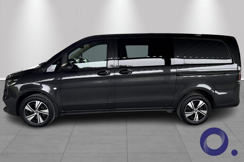 Bilde 3 av Mercedes-Benz Vito 119 CDI 4x4 3.0t 4MATIC A2 || Distronic || Webasto || Rattvarme