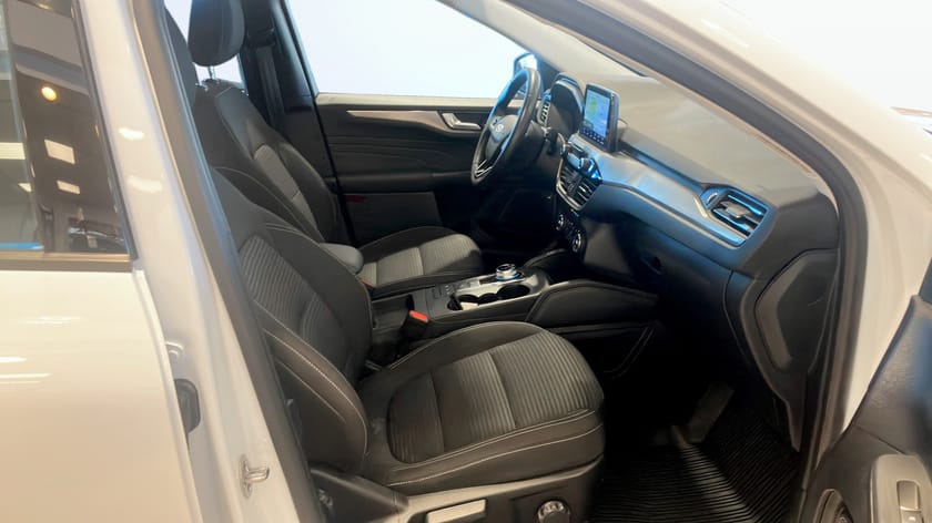 Bild 3 av Ford Kuga Plug-In Hybrid Titanium 225Hk | Privatlease 3995:-/mån