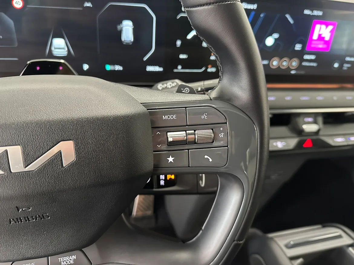 picture of a car