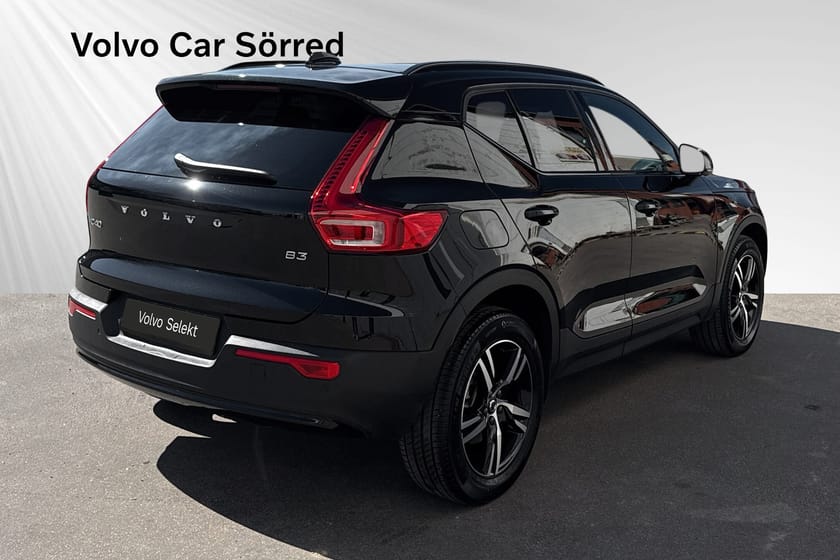 Bild 5 av Volvo XC40 B3 FWD Bensin Plus Dark, 36 Kamera