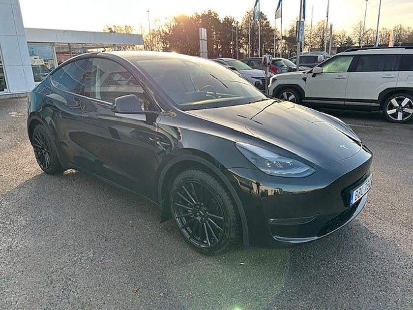 Bild 5 av Tesla Model Y Long Range AWD 514 hk / 1 ägare / Leasebar / 3,95% Ränta