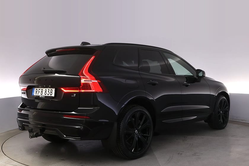 Bild 5 av Volvo XC60 Recharge T8 AWD Ultimate Black Edt Drag B&W Pano