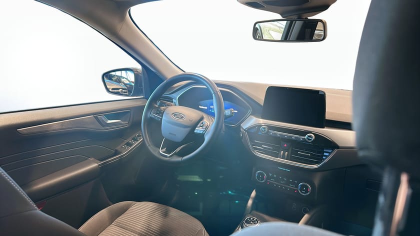 Bild 4 av Ford Kuga Plug-In Hybrid Titanium Plug in 225hk Backkamera