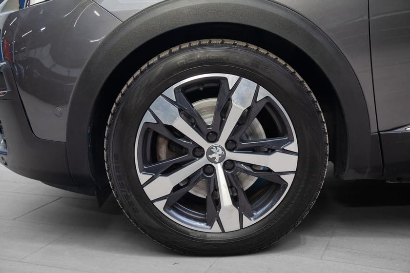 Bilde 5 av Peugeot 3008 GT HYBRID4 / ACC / KROK / PANO / 360KAM
