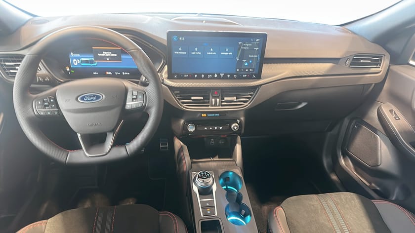 Bild 4 av Ford Kuga Plug-In Hybrid ST-LINE X 2.5 FWD 243HK *Demobil*