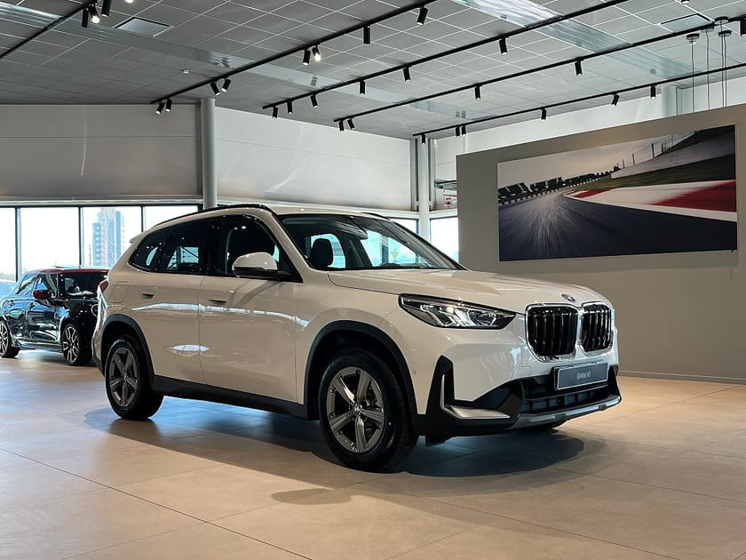 Bild 3 av BMW X1 xDrive25e Adapt. Fart Drag Rattvärme *SUPERKAMPANJ*