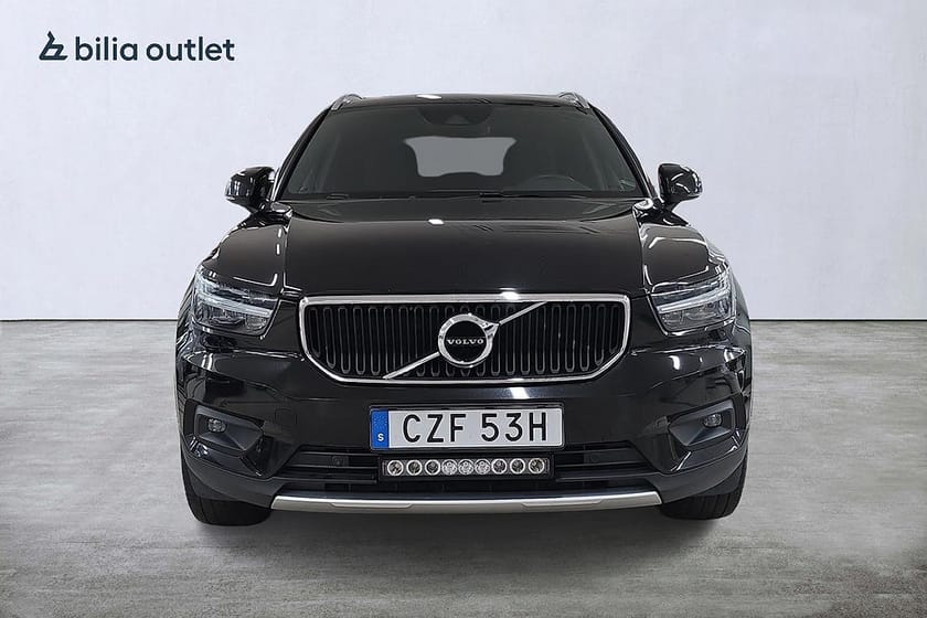 Bild 3 av Volvo XC40 B4 Geartronic Momentum Advanced Navi VOC Kam Värm H/K