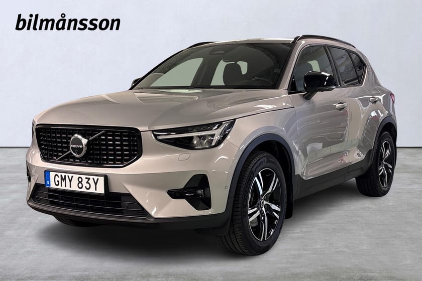 Bild 1 av Volvo XC40 B3 FWD Bensin Plus Dark