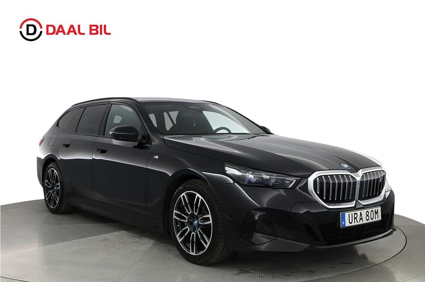 Bild 3 av BMW i5 eDrive40 Touring 340HK M-SPORT ACTIVE LAUNCH EDT DRAG