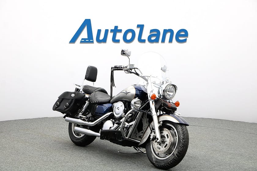 Bild 1 av Kawasaki Vulcan 1600 Classic *Nya däck, Sissybar, Väskor