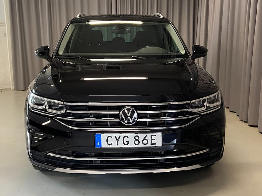 Bild 2 av Volkswagen Tiguan eHybrid Plug-in 245hk Elegance Drag Backkamera