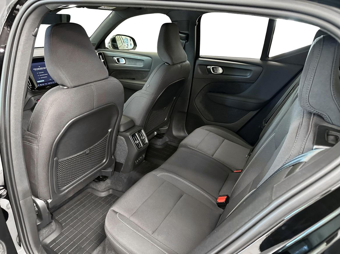 Volvo XC40 2023 - miniatyr 7
