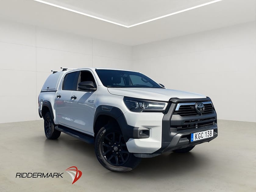 Bild 3 av Toyota Hilux Dubbelhytt Invincible 2.8 4WD M-Värmare Drag JBL Kåpa Moms