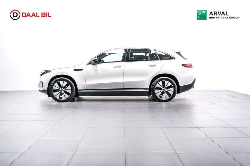 Bild 1 av Mercedes-Benz EQC 400 4MATIC 4M 80 kWh 408HK DRAG VÄRM B-KAM NAVI