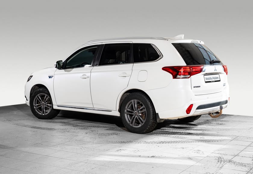 Bilde 2 av Mitsubishi Outlander PHEV H.feste/Skinn/Rattvarme/S.historikk/360-kam++
