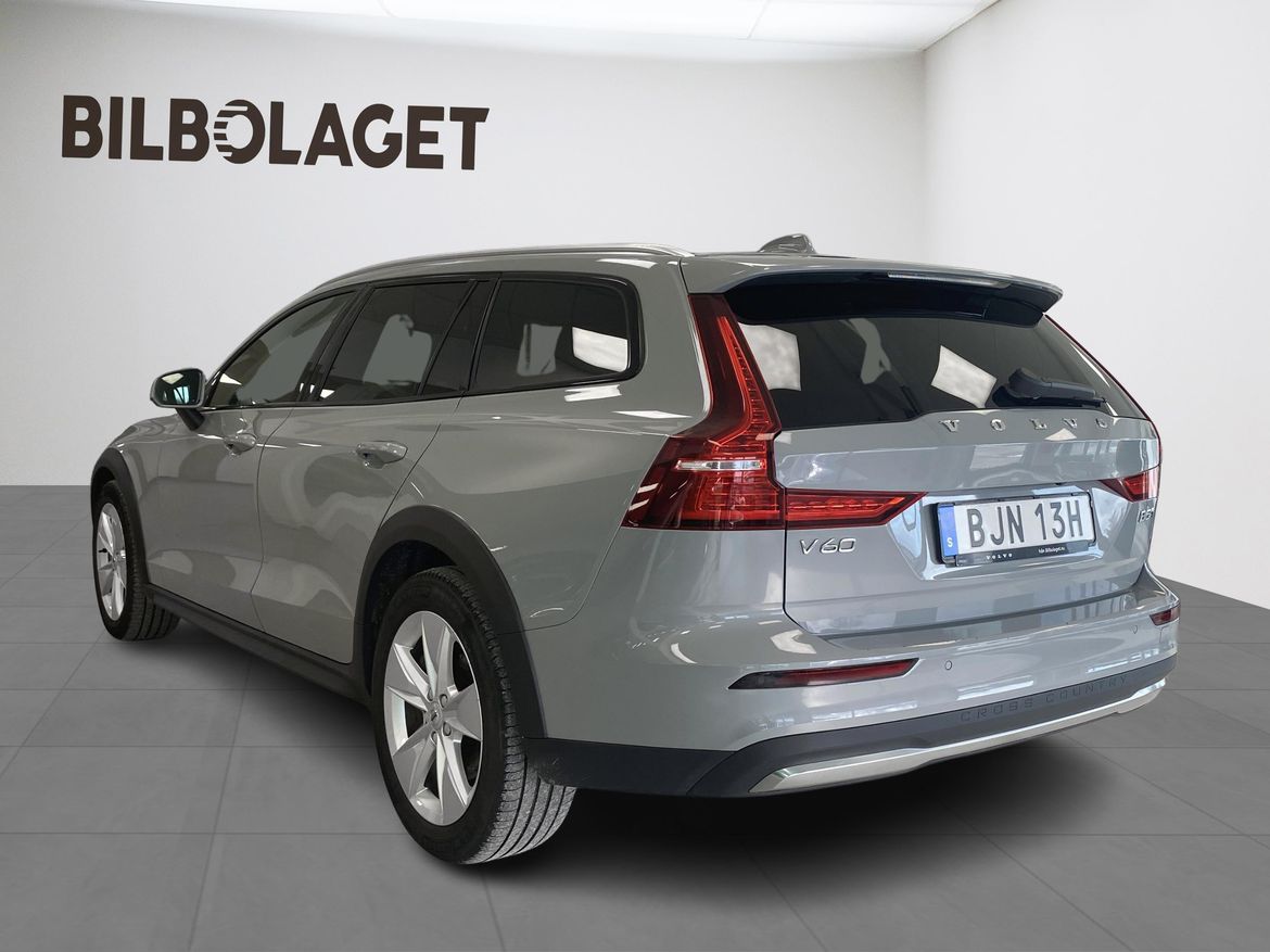 Volvo V60 2024 - miniatyr 3