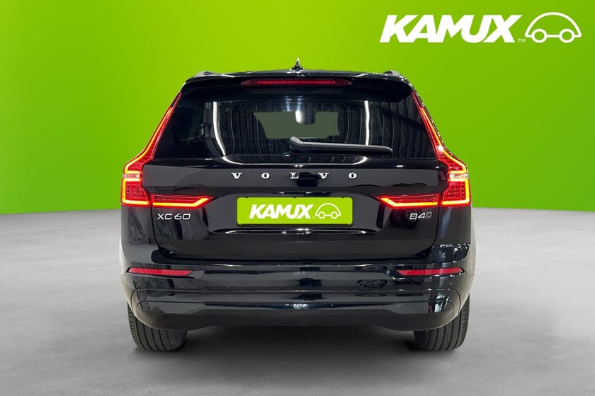 Bild 5 av Volvo XC60 B4 AWD Momentum Plus 197HK Skinn Kamera Google Värmare Drag