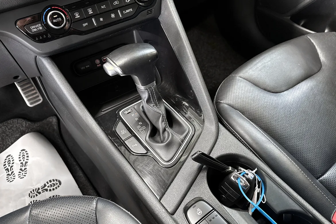 picture of a car