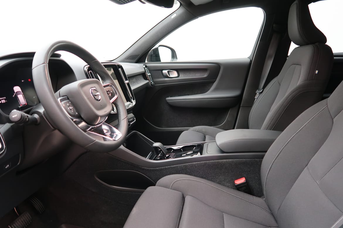 Volvo XC40 2023 - miniatyr 4