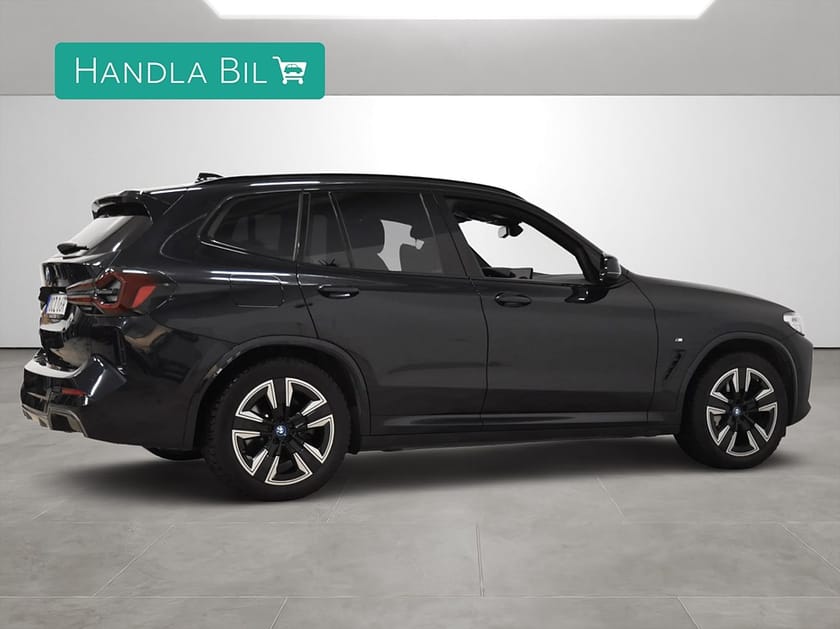 Bild 5 av BMW iX3 M Sport Fjädring Ambient Cockpit Drag Moms