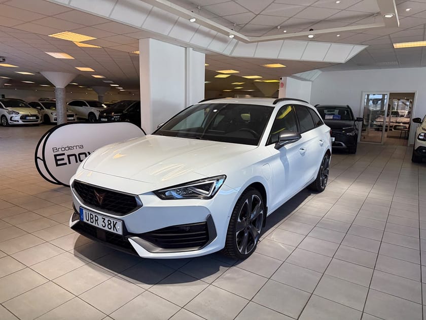 Bild 2 av CUPRA Leon Sportstourer e-Hybrid 245hkCockpit GPS B-Kam ADP Fart