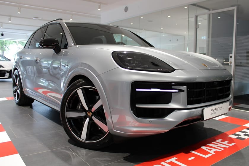 Bild 1 av Porsche Cayenne E-Hybrid 