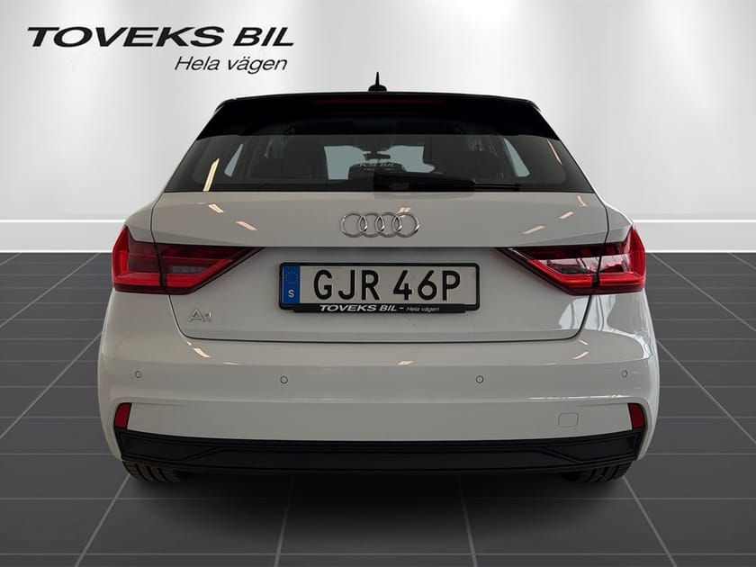 Bild 4 av Audi A1 Sportback 30 TFSI PROLINE 116 HK/Svart Kontrast tak