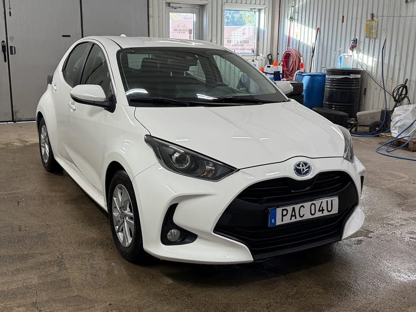 Bild 3 av Toyota Yaris Hybrid CVT Active Euro 6
