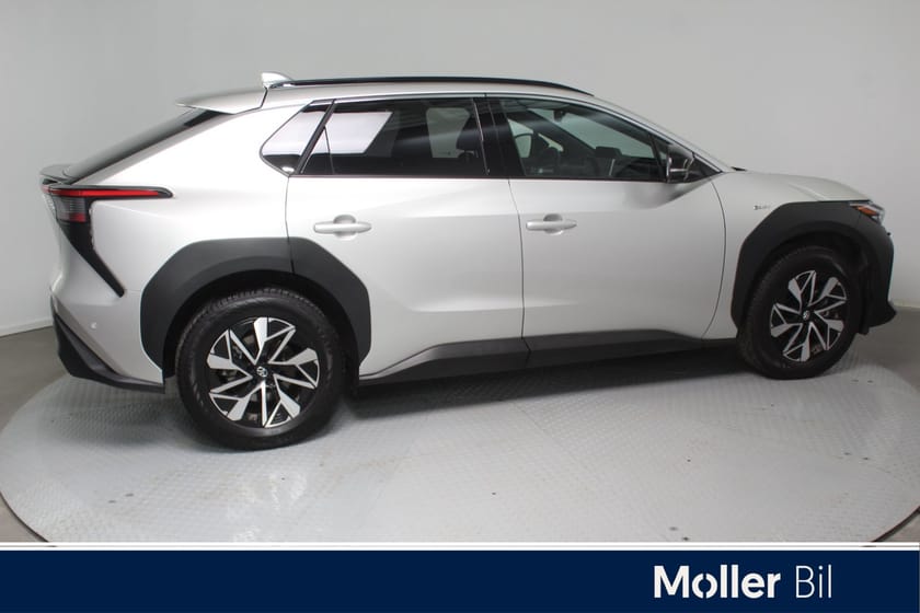 Bilde 3 av Toyota bZ4X AWD Executive