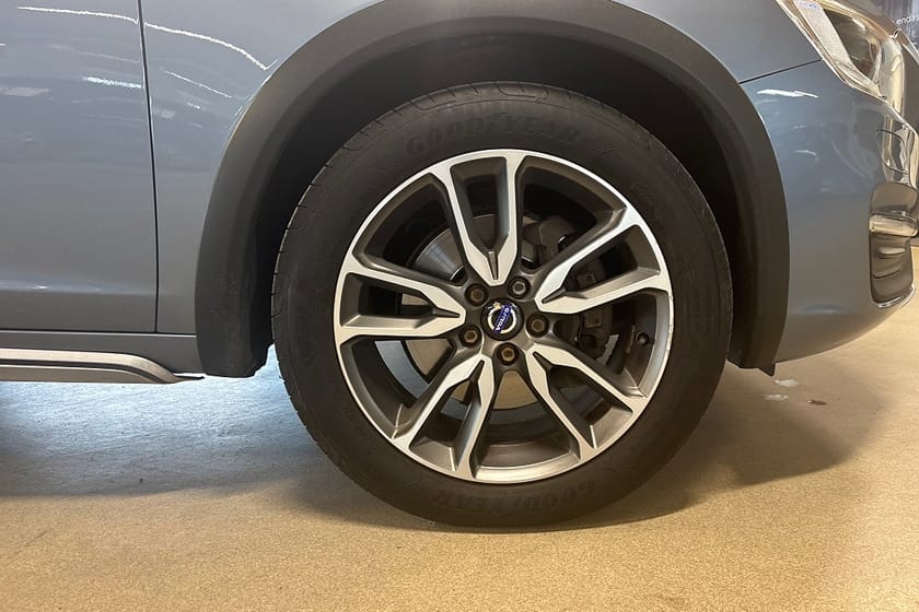 Bild 5 av Volvo V60 Cross Country D4 AWD Summum Navi / Drag / VOC / Rattvärme