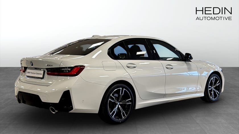 Bild 2 av BMW 320i xDrive Sedan M Sport Rattvärme Tonat Drag