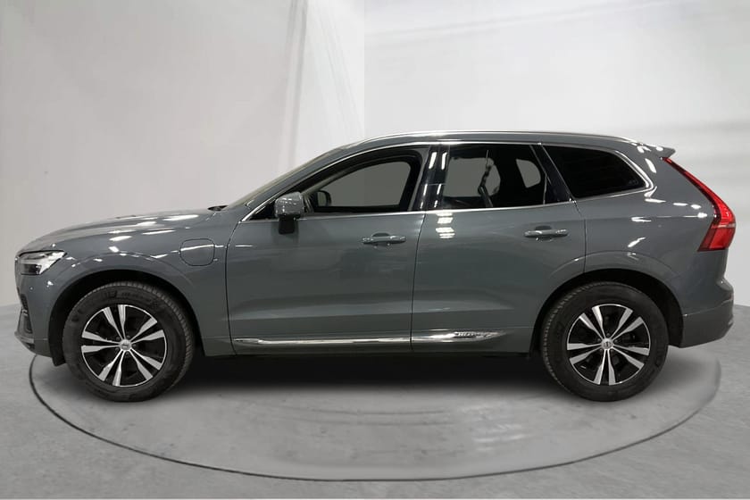 Bild 2 av Volvo XC60 T6 AWD Recharge 350hk Core Bright Pano Läder