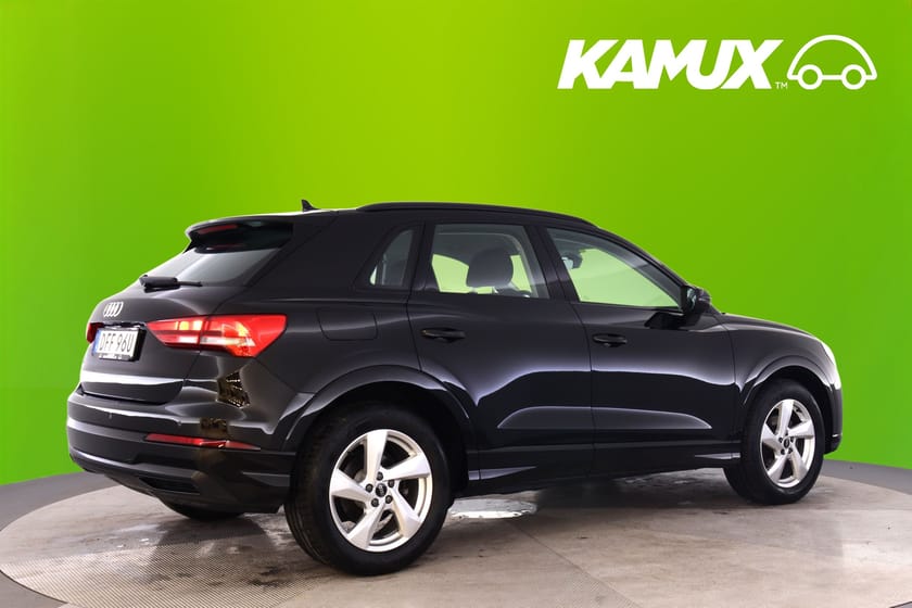 Bild 2 av Audi Q3 35 TFSI Proline Advanced Drag Värm Svart Optik Hellack